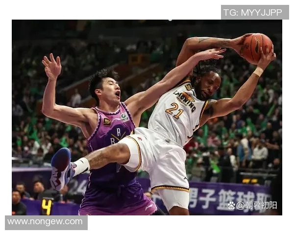 CBA辽宁队对阵深圳队精彩视频直播全程回顾与赛后分析